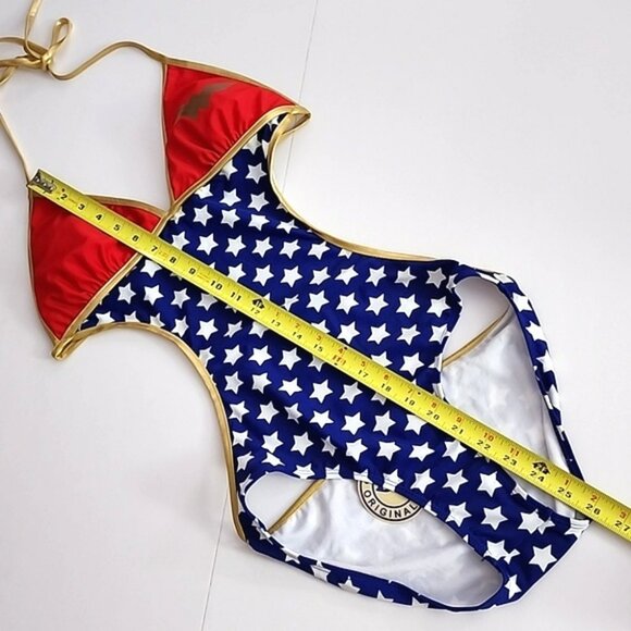 Wonder Woman One Piece DC Comics Red Blue Star Monokini Bathing Swimsuit Sz M - Picture 13 of 16